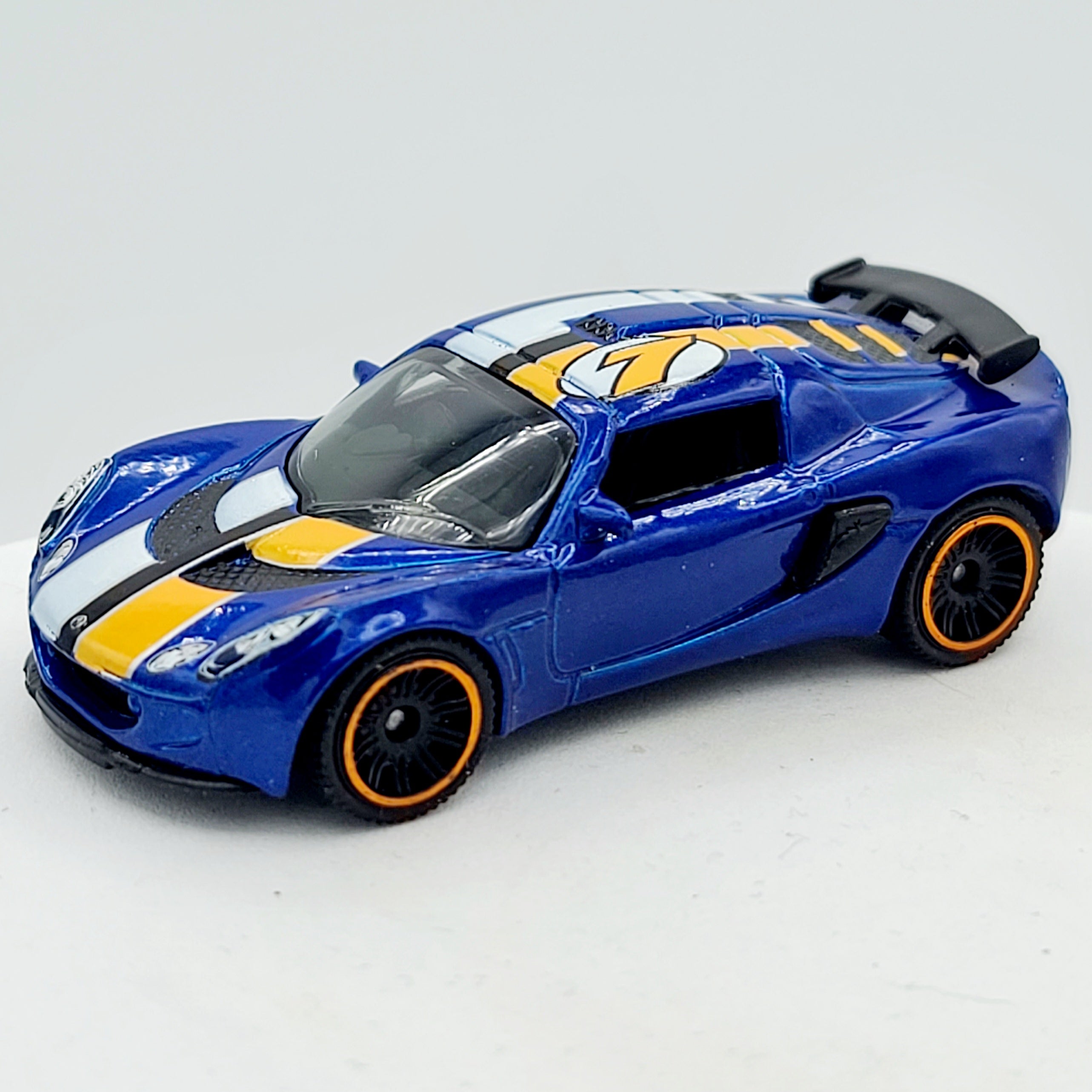 Matchbox '06 Lotus Exige (2011 MBX Basic - Sports Cars)i Pl y